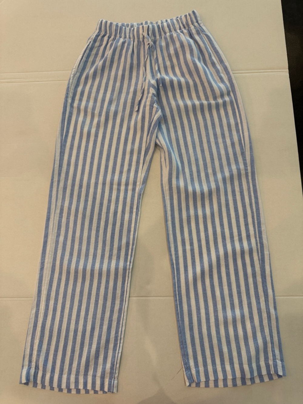 Aritzia Blue and White Striped Wide-Leg Pants